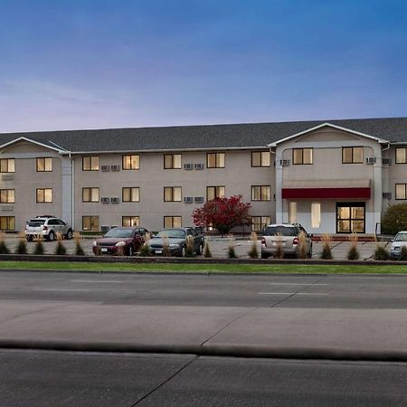 Super 8 By Wyndham Lincoln North Ξενοδοχείο Εξωτερικό φωτογραφία