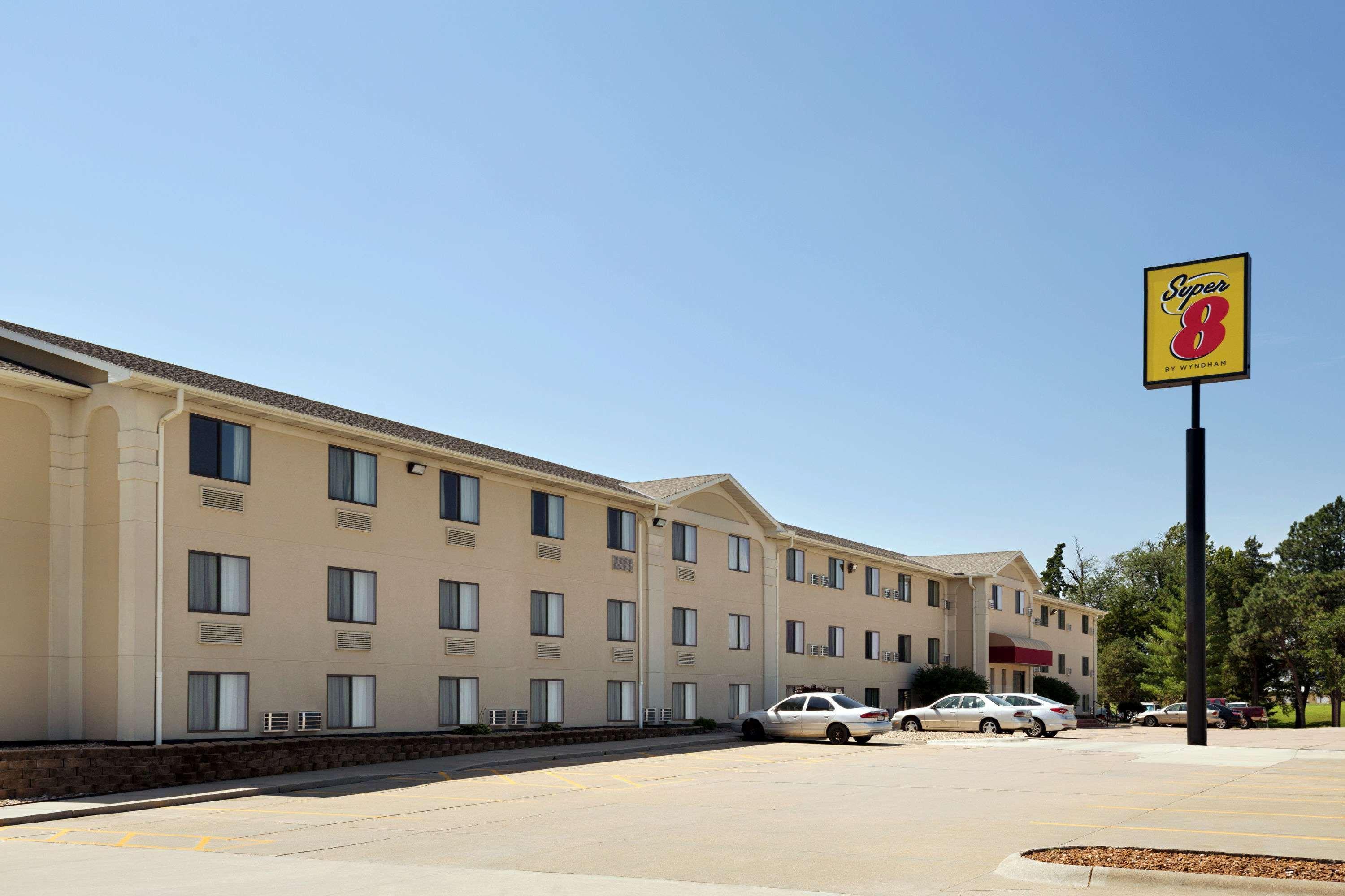 Super 8 By Wyndham Lincoln North Ξενοδοχείο Εξωτερικό φωτογραφία