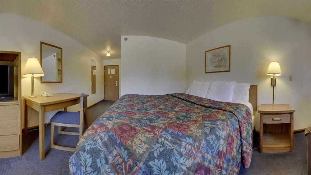 Super 8 By Wyndham Lincoln North Ξενοδοχείο Εξωτερικό φωτογραφία