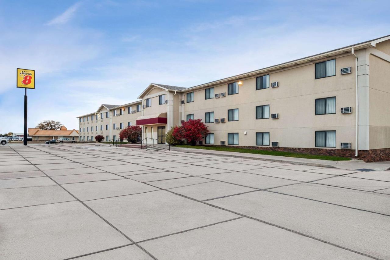 Super 8 By Wyndham Lincoln North Ξενοδοχείο Εξωτερικό φωτογραφία