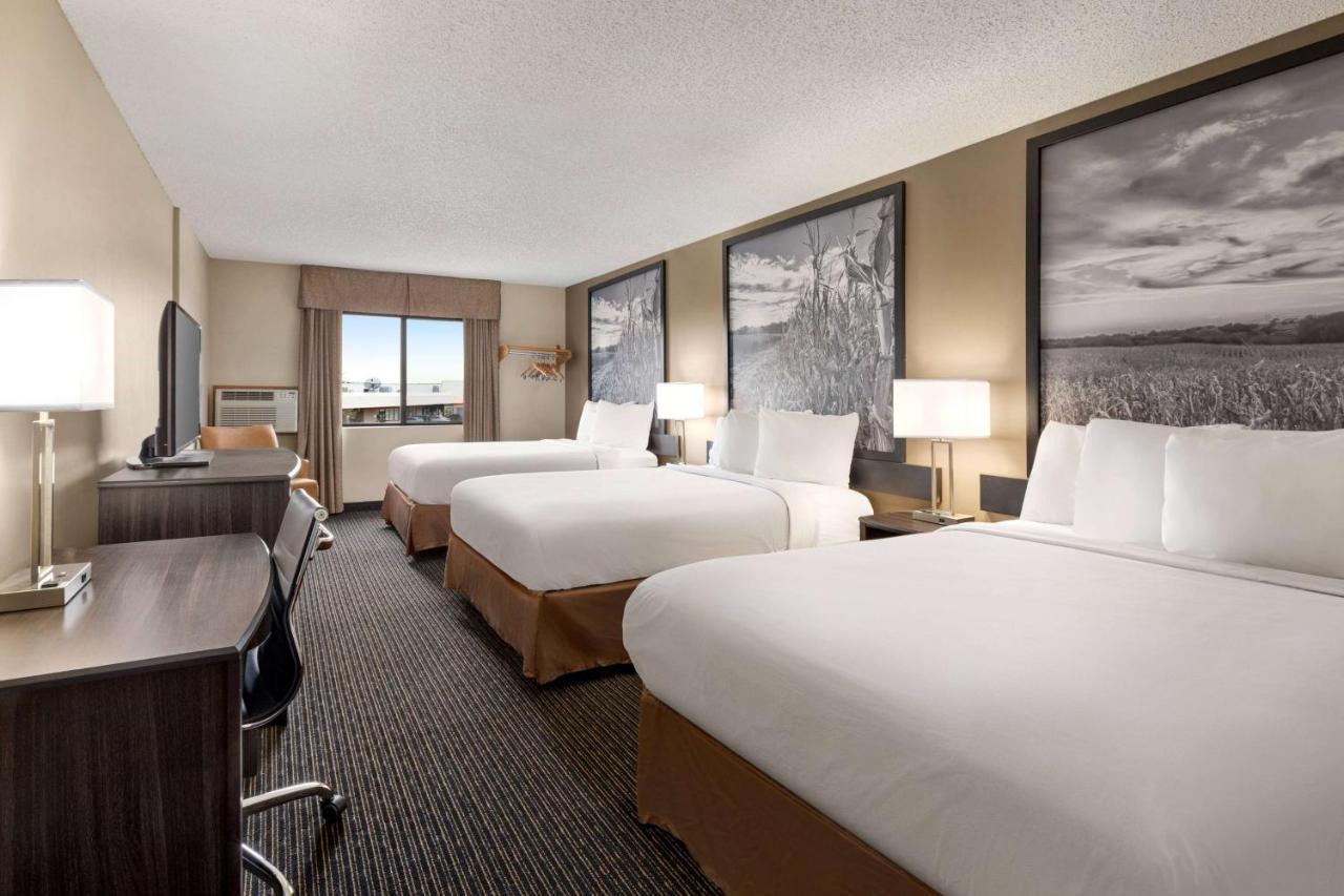 Super 8 By Wyndham Lincoln North Ξενοδοχείο Εξωτερικό φωτογραφία
