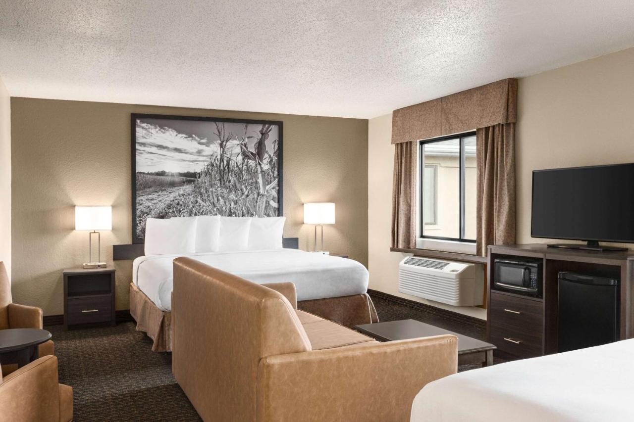 Super 8 By Wyndham Lincoln North Ξενοδοχείο Εξωτερικό φωτογραφία