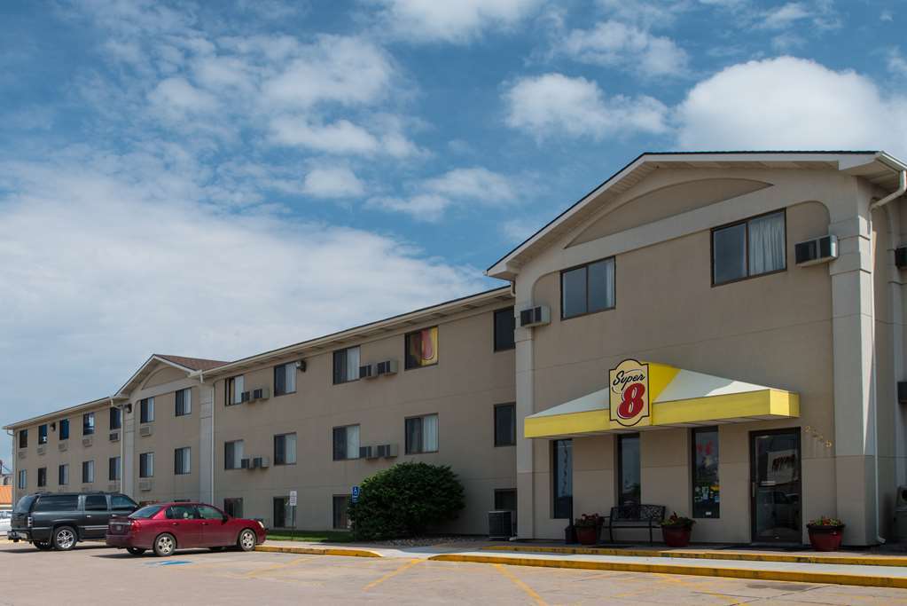 Super 8 By Wyndham Lincoln North Ξενοδοχείο Εξωτερικό φωτογραφία