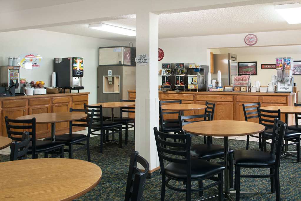 Super 8 By Wyndham Lincoln North Ξενοδοχείο Ανέσεις φωτογραφία