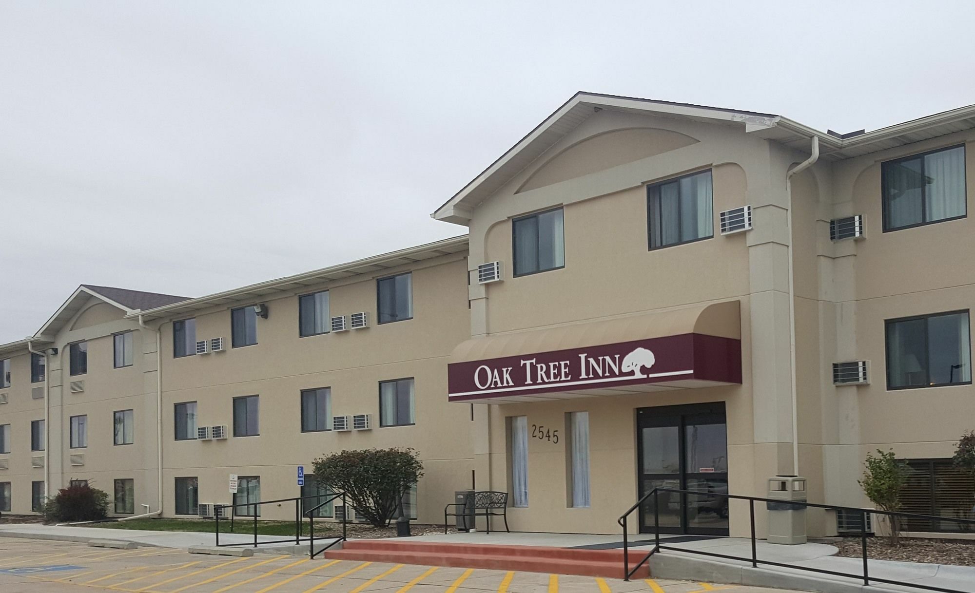 Super 8 By Wyndham Lincoln North Ξενοδοχείο Εξωτερικό φωτογραφία